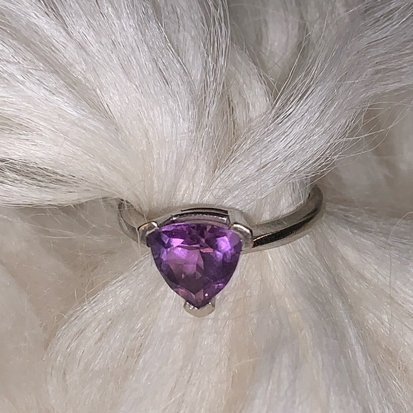 14 k white gold ring with genuine Amethyst - Picture 2 of 8